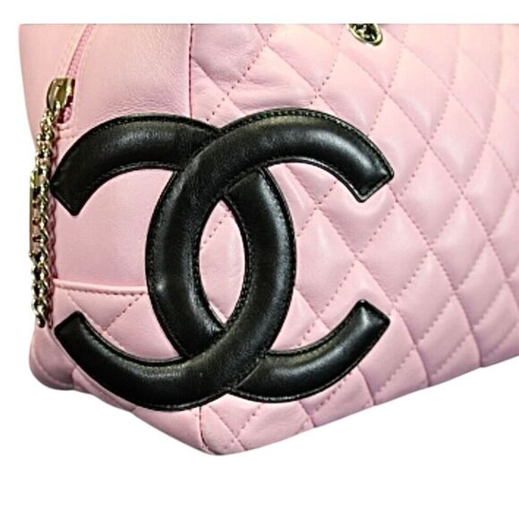Chanel Cambon Pink Quilted Lambskin Bag w/ Pouch w/ authenticity cards - Picture 4 of 14